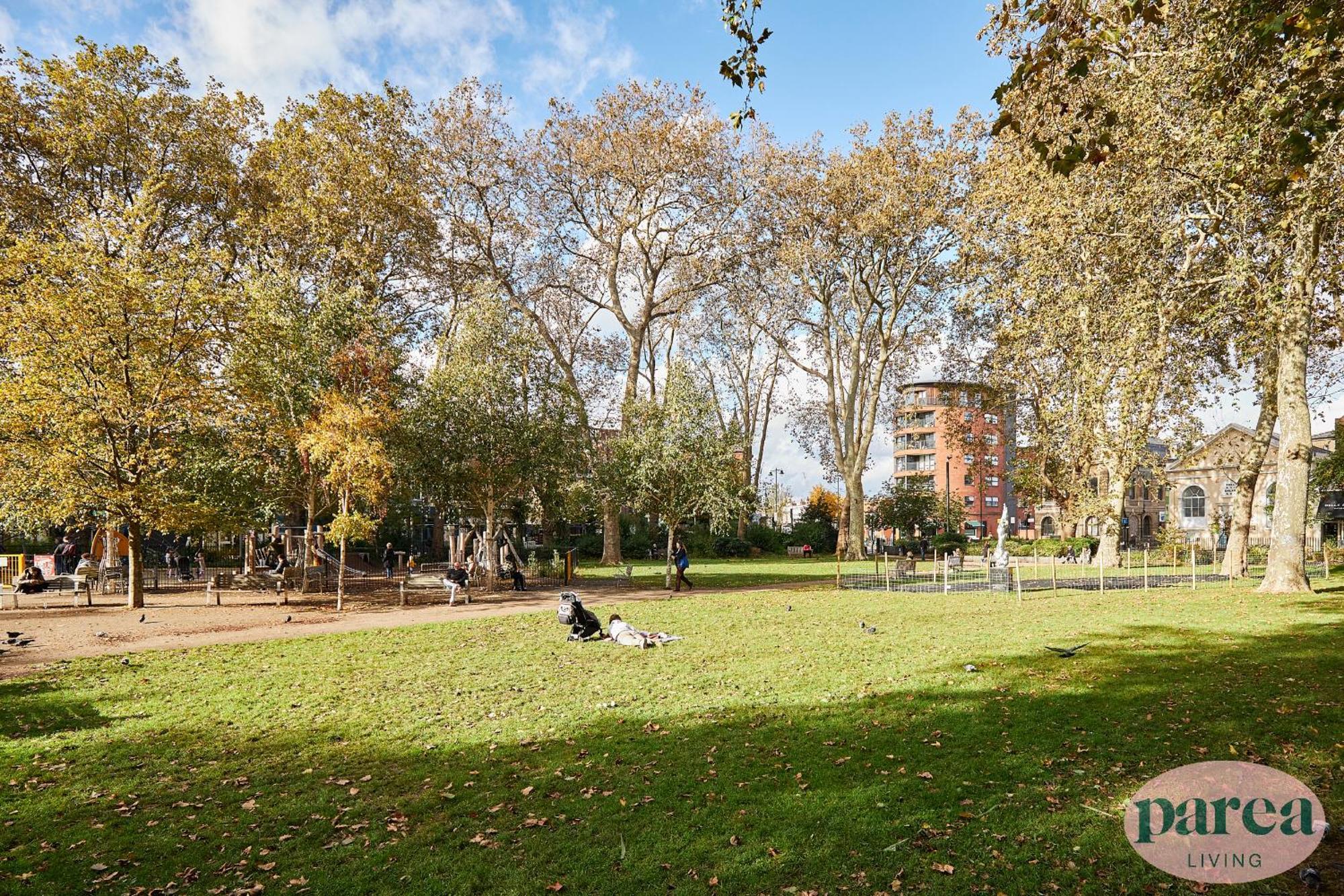 Parea Living - Cosy 1-Bed Artistic Flat At Newington Green London Exterior foto